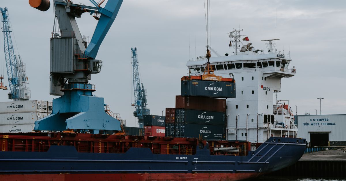 assurez la sécurité de vos marchandises avec notre assurance cargo fiable et complète. protection contre les pertes, dommages et retards pour vos expéditions.