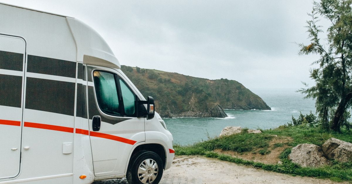 découvrez le coût moyen de l'assurance pour camping-car et comment choisir la meilleure couverture adaptée à votre véhicule et à votre budget.