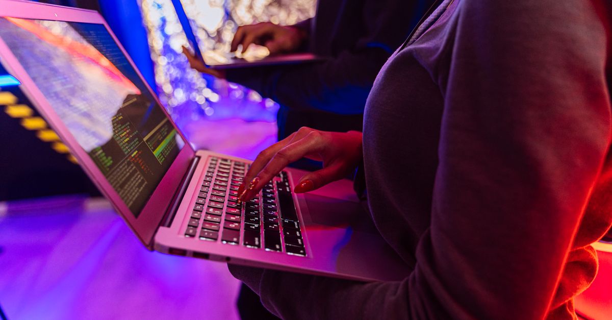 découvrez les meilleures pratiques et solutions en cybersécurité pour protéger vos données et systèmes contre les menaces numériques.