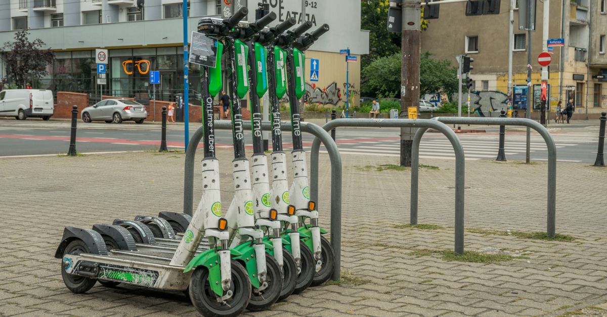 découvrez le coût de l'assurance trottinette électrique en 2026 et comparez les offres pour choisir la meilleure protection adaptée à vos besoins.