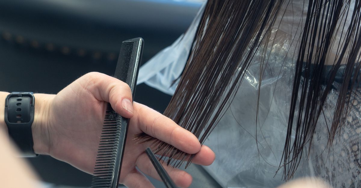 assurez votre salon de coiffure avec une couverture adaptée pour protéger votre activité, votre équipement et vos employés contre les imprévus.
