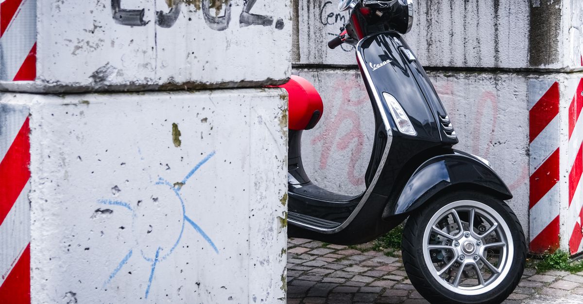 découvrez les prix d'assurance pour cyclomoteurs en 2026 et trouvez la meilleure couverture adaptée à vos besoins et budget.