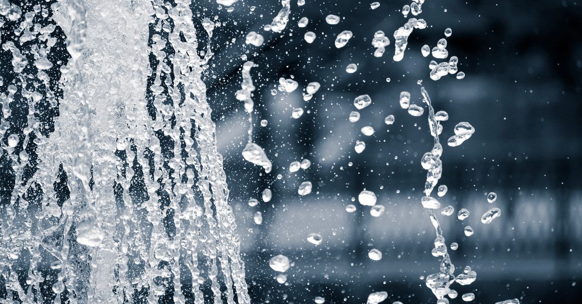découvrez les causes, les conséquences et les solutions efficaces pour lutter contre l'infiltration d'eau dans votre habitation.
